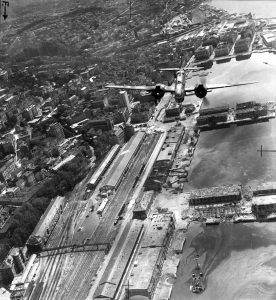 1945 Luka Rijeka 1945 dolje potopljen Galeb gore zgrada VK Jadran